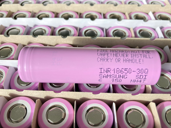 Samsung INR18650-30Q 18650 3000mAh Baterie, briv