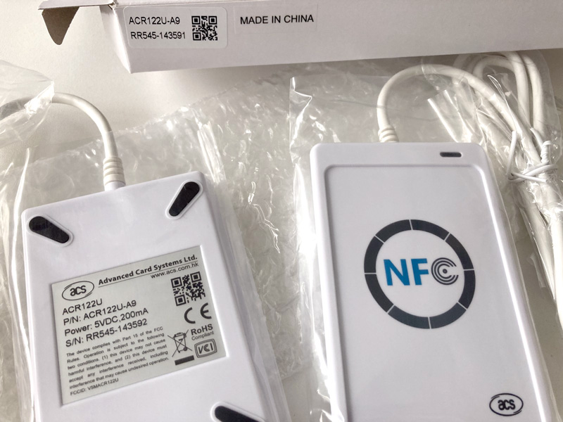 ACR122U-A9 USB NFC a MIFARE čtečka a zapisovačka, briv