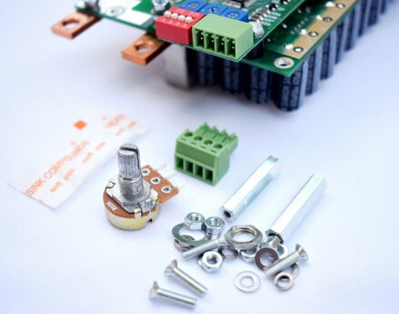 HL50200 10V-50V 200A PWM regulátor otáček pro stejnosměrné DC motory