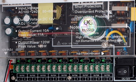 RGB-1210-09C impulsní napájecí zdroj, 12V DC, 9 portů, 10A, nástěnný v instalační skříňce