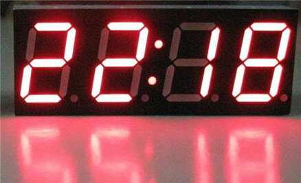 SMA-42 3v1 Vestavný digitální teploměr, hodiny, voltmetr, do auta