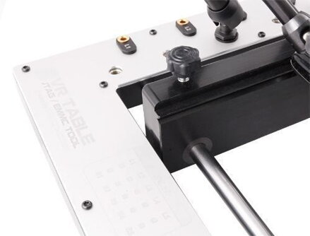 VR-TABLE PRO nástroj pro neinvazivní čtení a zápis ISP přes EMMC, JTAG, FBUS
