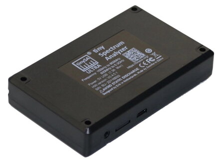 tinySA ULTRA+ ZS-407, profesionální analyzátor a generátor