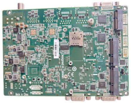 APLU-IC1 x5-E3940 mini průmyslový počítač