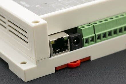 8 kanálový reléový regulátor IoT Ethernet (podporuje PoE a RS485)