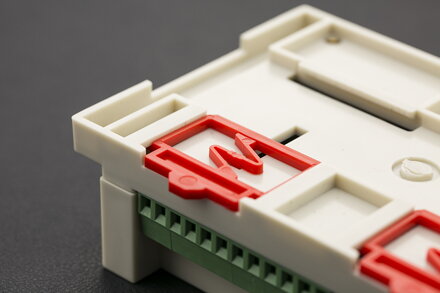 8 kanálový reléový regulátor IoT Ethernet (podporuje PoE a RS485)