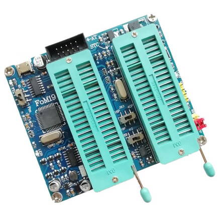 FoM19 MCU 51 2v1 USB Programátor AT89C52 C2051 24C02 93C46 S51 a downloader